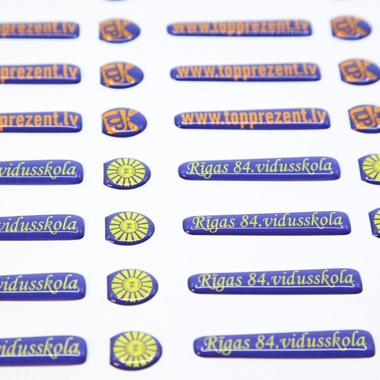 Polimēra uzlīmes preču personalizācijai